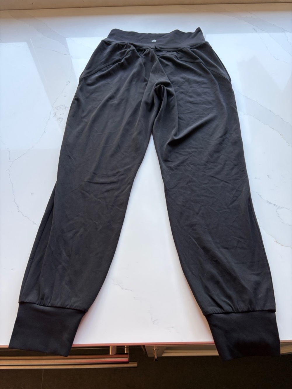 Athleta Salutation high rise Jogger in black